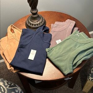 Old Navy with tags Women’s tank tops